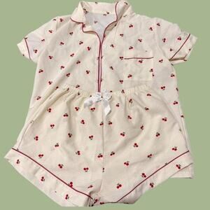 Cream and cherry sleep lounge